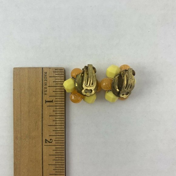Vintage Faceted Beaded Cluster Clip On Earrings - Picture 7 of 7
